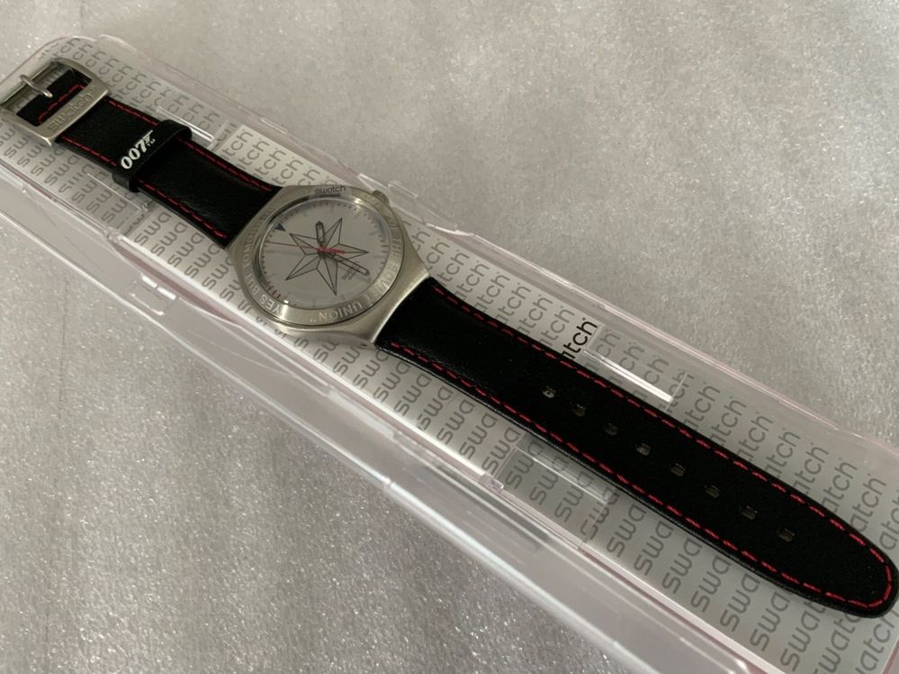 Swatch Montres: Swatch James Bond GENERAL ORLOV / OCTOPUSSY - ungetragen – Neuf avec emballage d'origine à Wettswil par rotonda 5