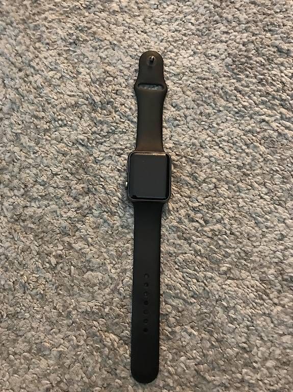 Smartwatch: Apple Watch – D'occasion à Killwangen par Fischli15