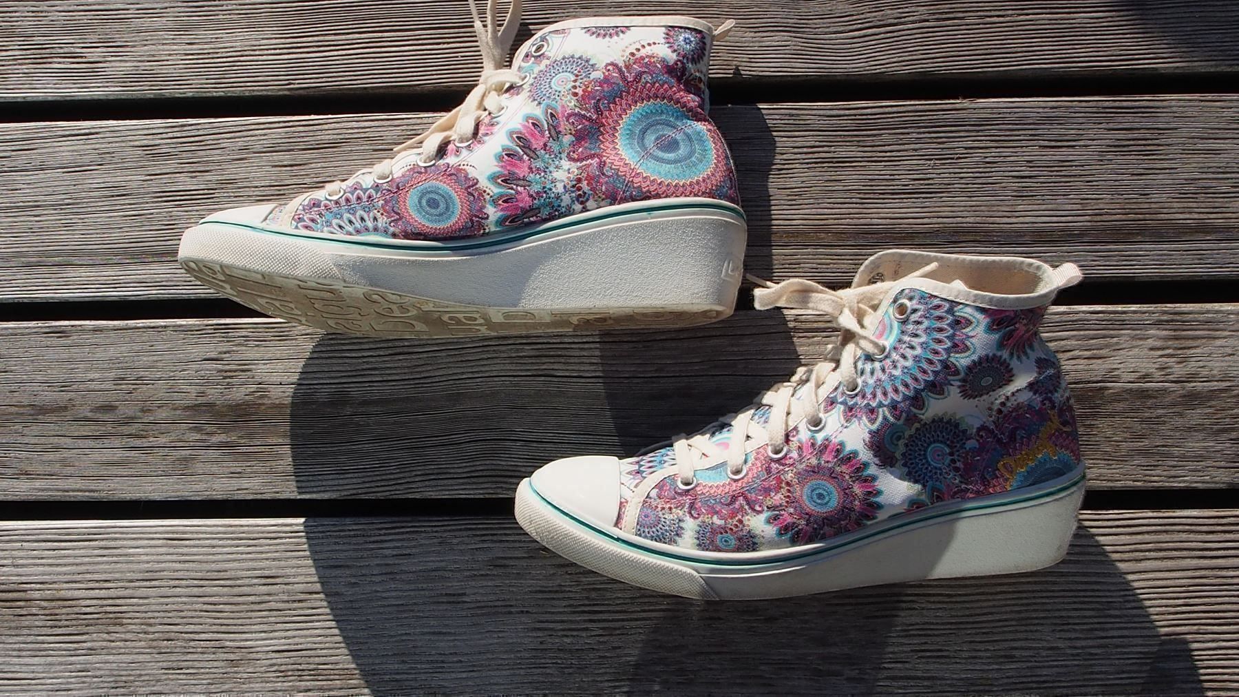 Desigual Scarpe da donna: DESIGUAL Keil Chucks / Sneaker - Gr. 38 – Usato da Büetigen venduto da Jabo 3