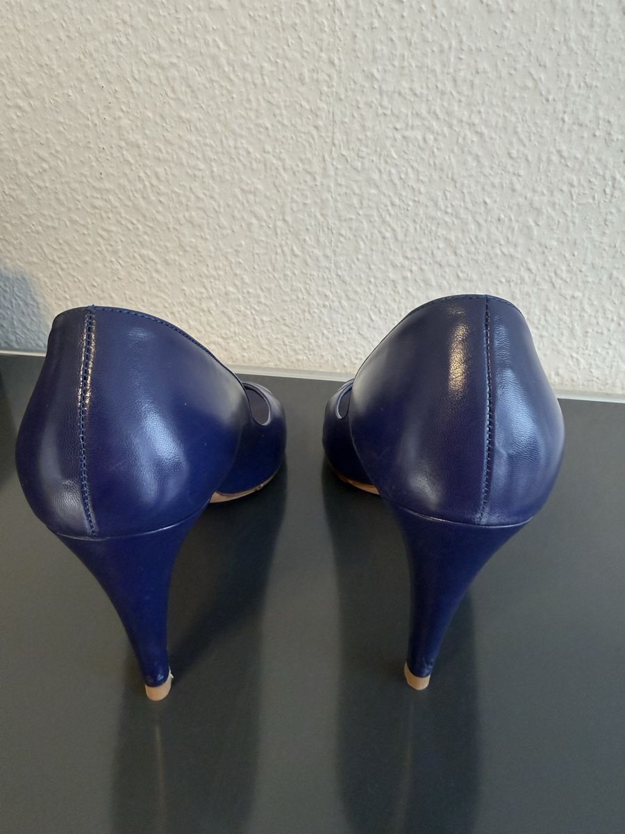 Navyboot Damenschuhe: Navyboot Damen Leder Pumps Gr. 40 Blau Peep Toe  – Gebraucht aus Zürich von Dora_2026 2