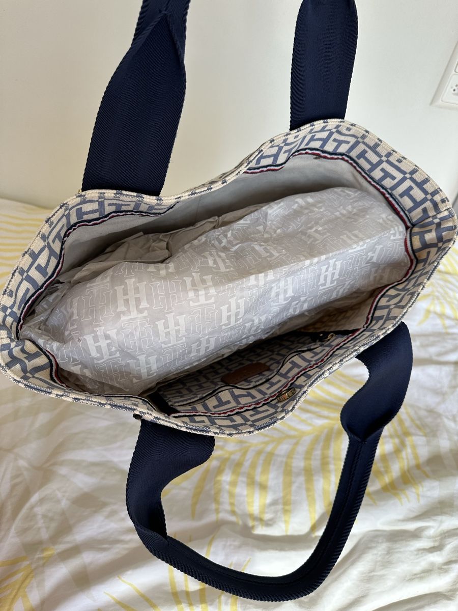 Tommy Hilfiger Taschen für Damen: Tommy Hilfiger bag – Gebraucht aus Gordola von EleSecondHand-TCG 2