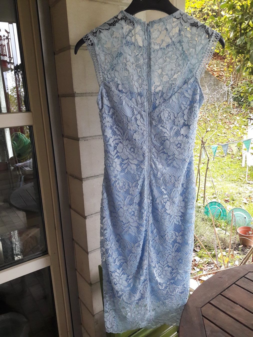 Kleider: KLEID MIT SPITZEN - 38 - Hellblau - - SISTAGLAM – Gebraucht aus Luzern von miocarobabbonetoscan 1