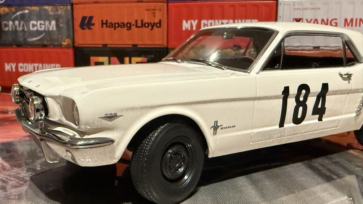 Ford Modellini d'auto: Ford Mustang Weiss  184 (Nr. 349/500 ) – Nuovo e nell'imballaggio originale da Basel venduto da Zomeg 4