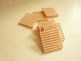 SPUR 1 SET MIT 10 STÜCK PALETT HOLZIMITATION 30 X 30 mm NEU