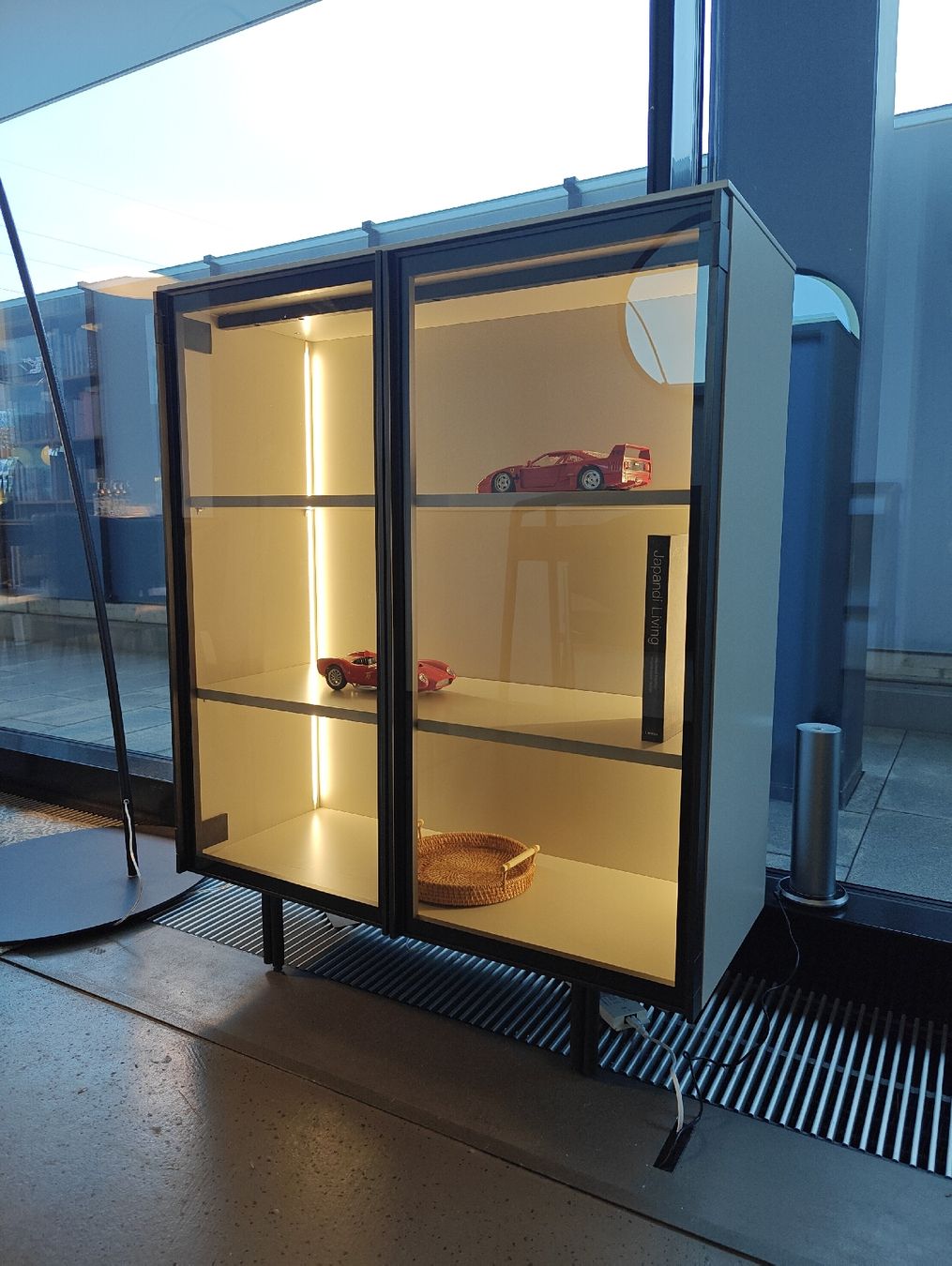 Vetrine: Novamobili Vitrine beleuchtet – Nuovo (secondo la descrizione) da Baar venduto da nb_spectra