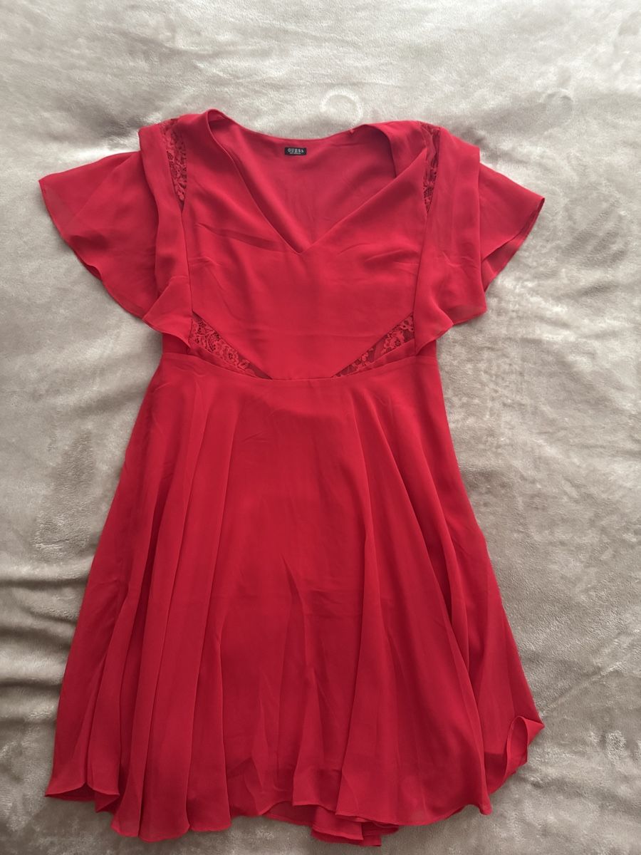 Guess Robes: GUESS rotes kleid  – Neuf (Voir description) à Dietlikon par krisztinapali