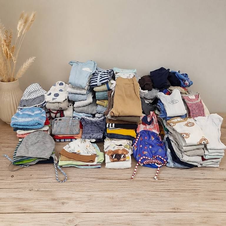 Lotti & Set di vestiti: Kleiderpacket Gr. 62/68 (Neutral/Jungs) – Usato da Hägglingen venduto da TamaraDeVito