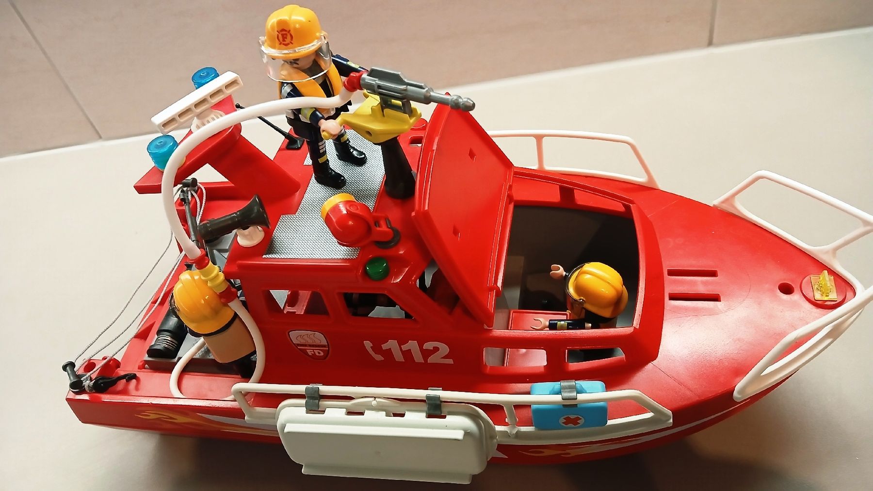 Playmobil Giocattoli: Playmobil bateau de secours pompier – Usato da Romainmôtier venduto da PanPan 3