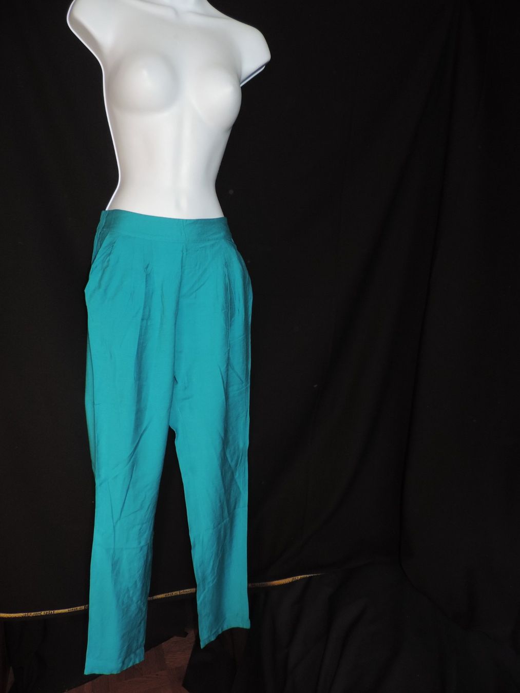 Pantaloni: pantalon léger et souple bleu turquoise – Nuovo (secondo la descrizione) da Genève venduto da Axelle333 4