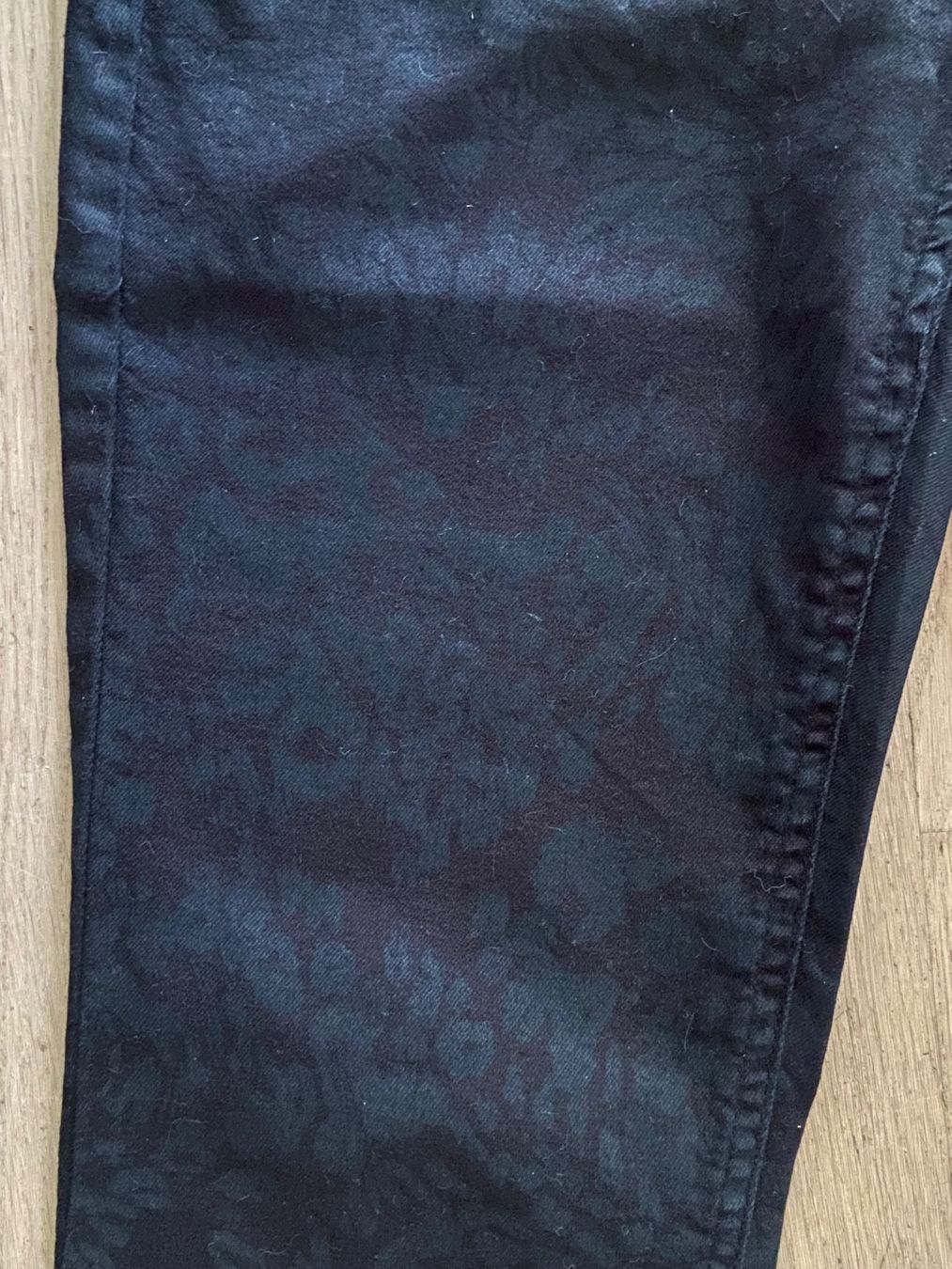 Kookai Jeans: KOOKAI Jean slim noir léopard t.40 – Nuovo (secondo la descrizione) da Genève venduto da kik_8jd6 1