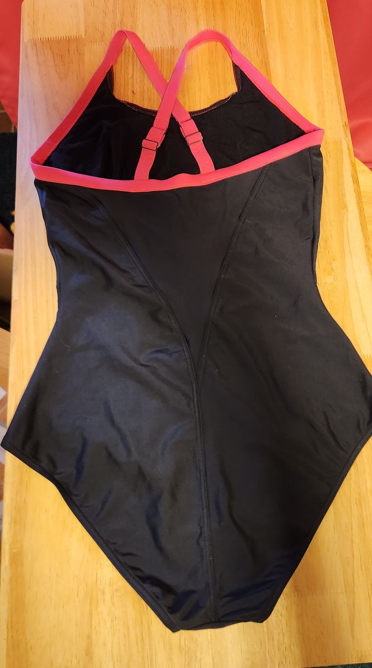 Badekleider & Bikinis: Badeanzug – Neu (gemäss Beschreibung) aus Bonfol von Mbribri 1