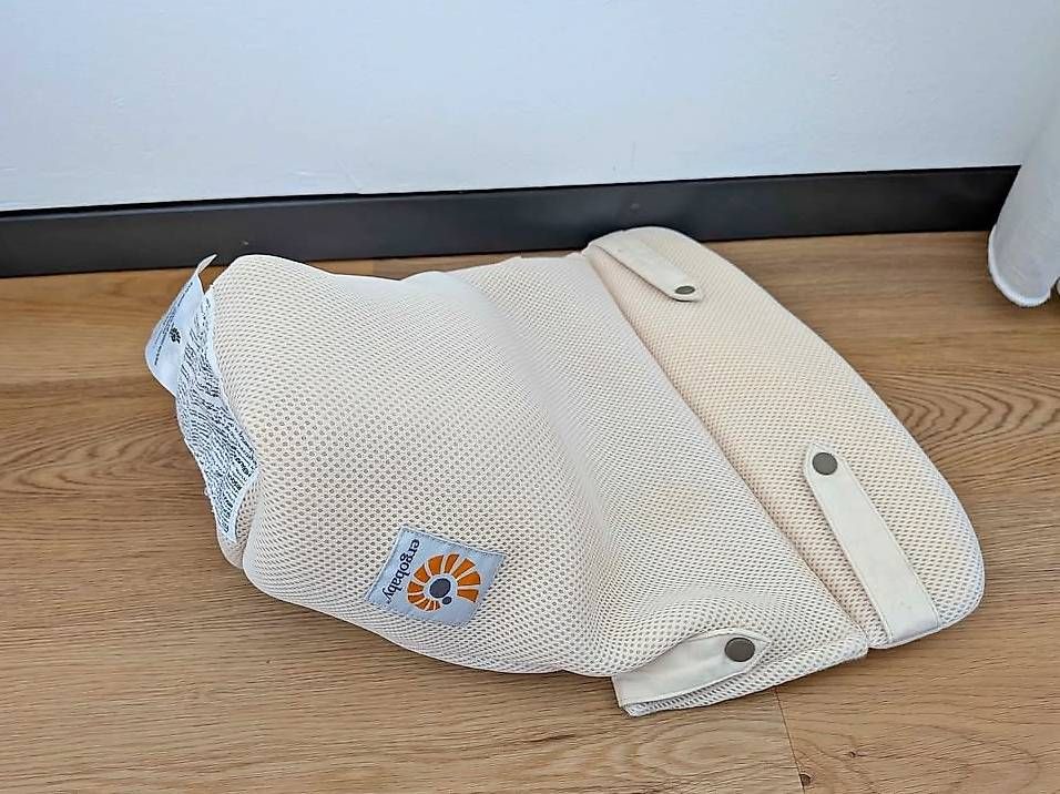 Ergo Baby Marsupi portabebè: Ergobaby Neugeboreneneinsatz – Usato da Cham venduto da swingi