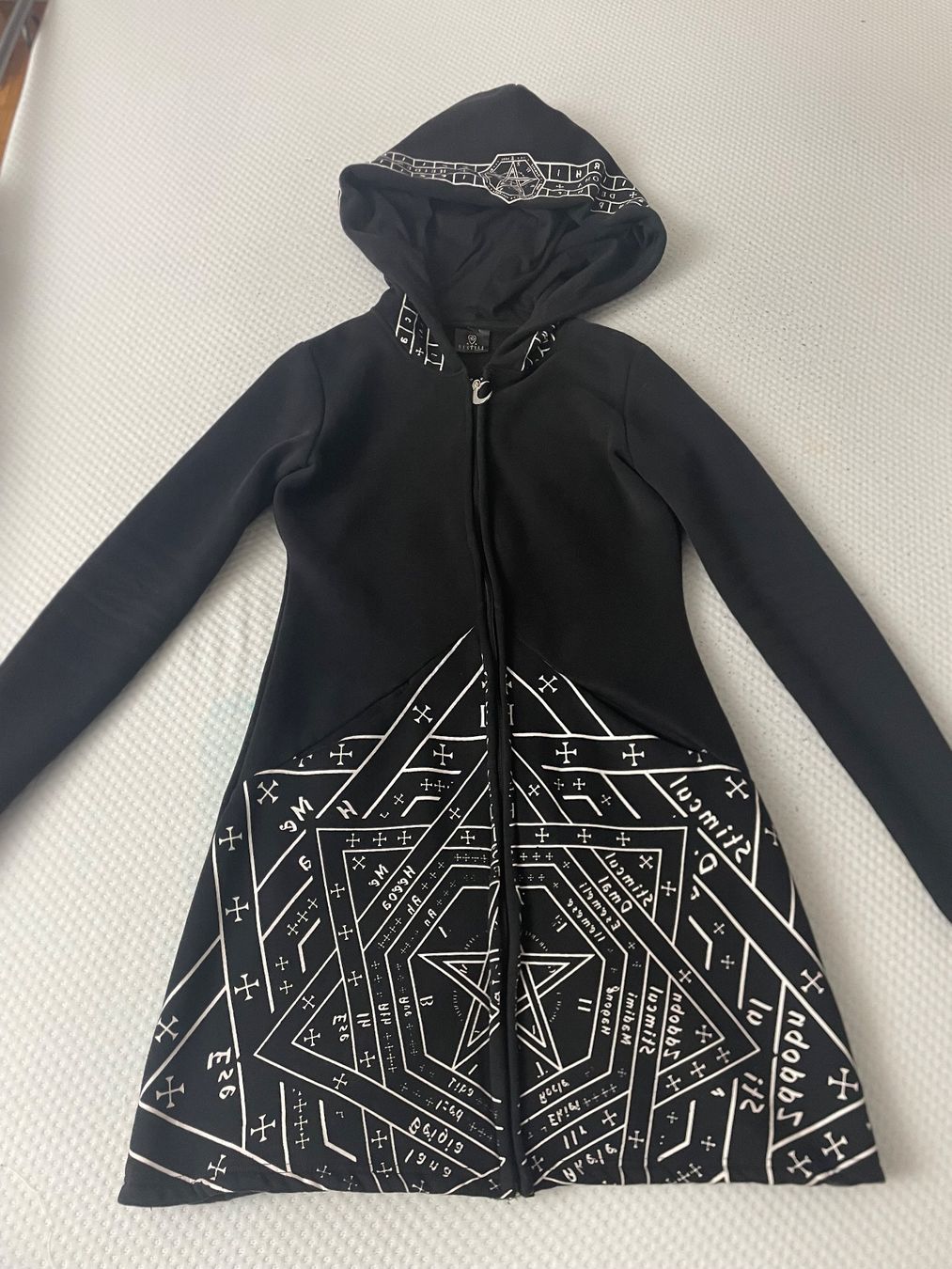 Cappotti: Gothic Gothik Hexen Witch Restyle Mantel schwarz Gr. L – Usato da Schinznach Bad venduto da Gothica_666