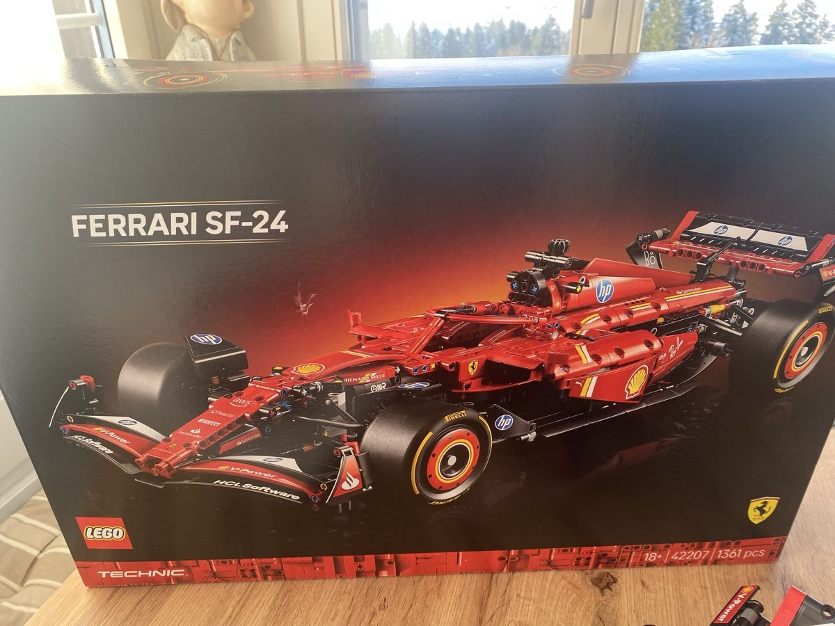 Lego Kit di costruzioni: Lego Technik Ferrari 42207 – Nuovo (secondo la descrizione) da Bächli (Hemberg) venduto da aika012 1
