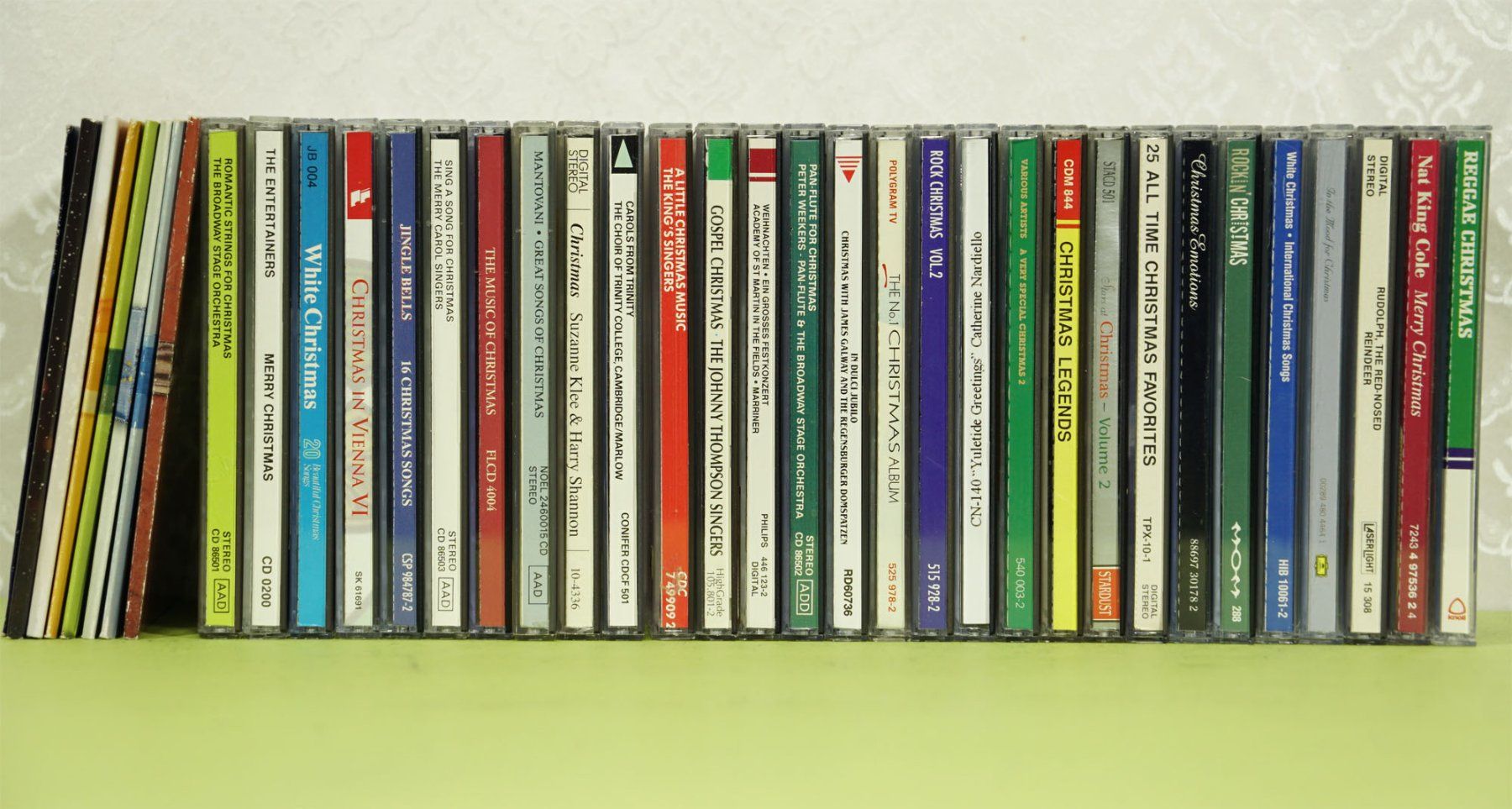 CD: 37 verschiedene Weihnachts CD's aller Art – Usato da Meggen venduto da Brockitare 1
