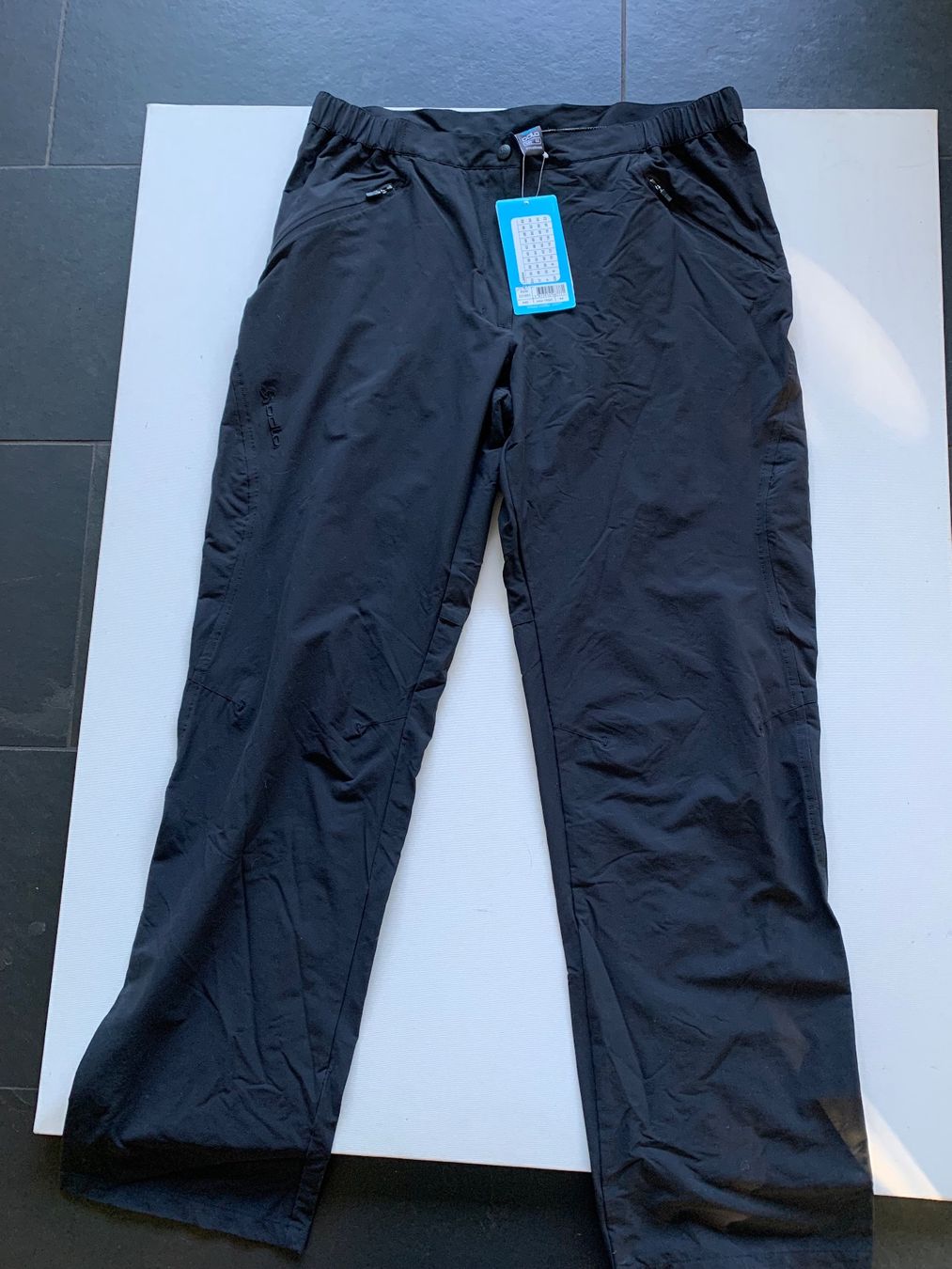 Odlo Pantaloni: Odlo Sporthose Gr.44 – Nuovo e nell'imballaggio originale da Rudolfstetten venduto da medium02