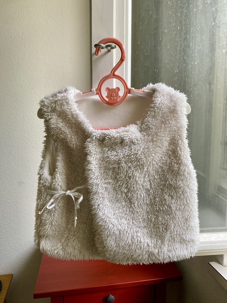 Altro abbigliamento per bambina: kuschelige Weste 92 – Usato da Zürich venduto da Mariaov
