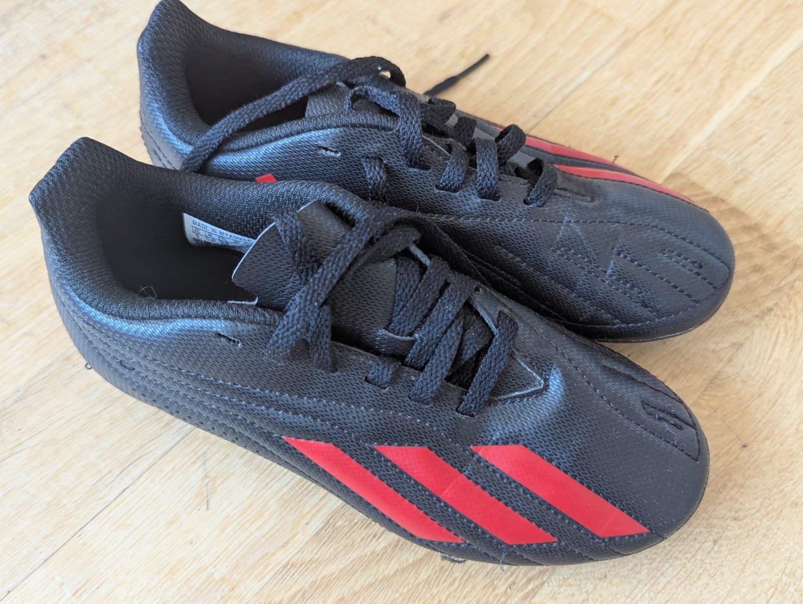 Adidas Schuhe für Jungen: Fussballschuhe – Gebraucht aus Zug von mia_yvt2