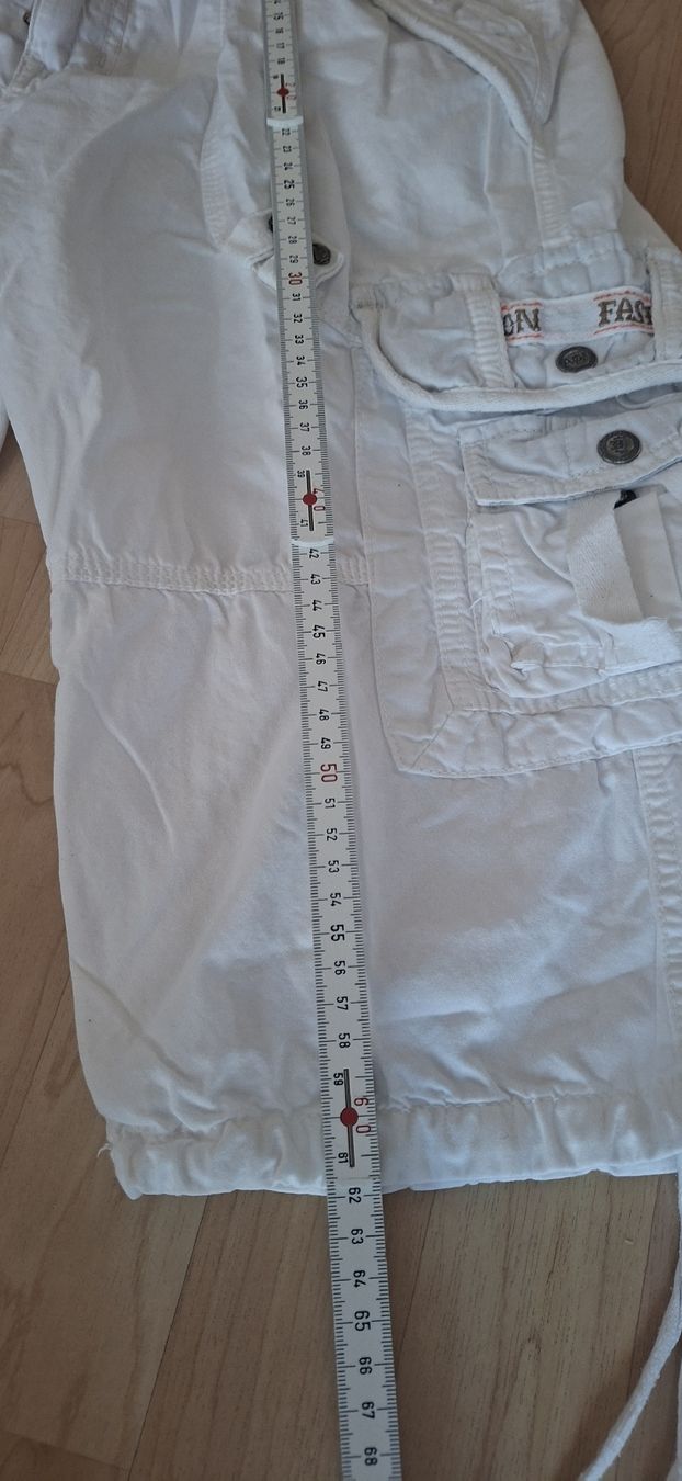 Pantaloni: Weisse Cargo Shorts Herren XL – Nuovo e nell'imballaggio originale da Bern venduto da Stalino 1
