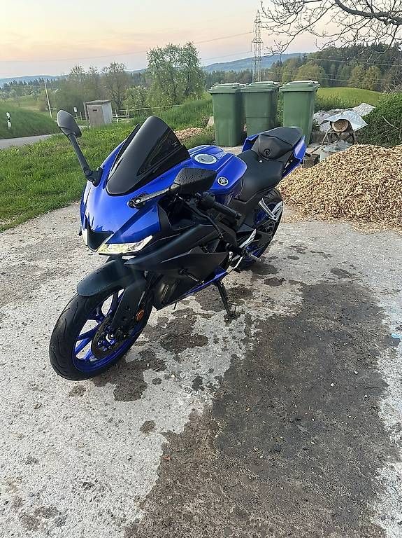 Strada: Yamaha Yzfr 125ccm – Usato da Horgen venduto da padiowsi 2