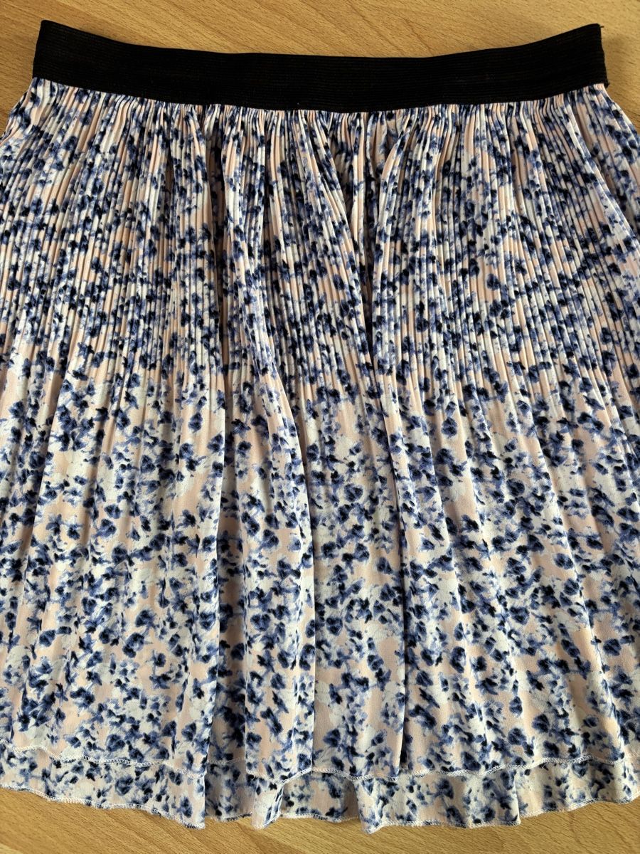 H&M Gonne: H&M Divided Mini Rock, Grösse 36, Blumenmuster, Sommer – Usato da Dielsdorf venduto da zumba93 1