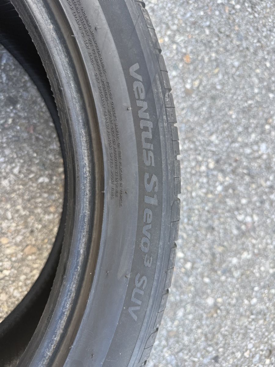 Tutti pezzi di ricambio auto: 275 40 22 Hankook Sommerpneu – Usato da Teufen AR venduto da mer4.ch 1