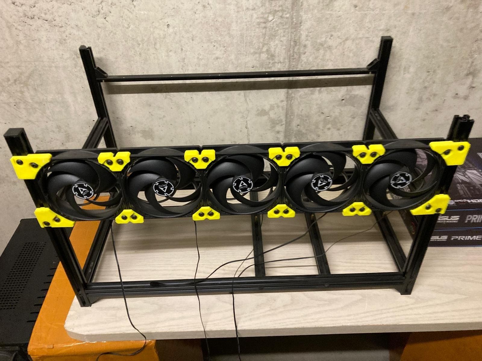 Coin Miner: Mining Rig Frame Veddha Minercase mit 5x 120mm Lüfter – Usato da Wettingen venduto da Schabernack_sam 1