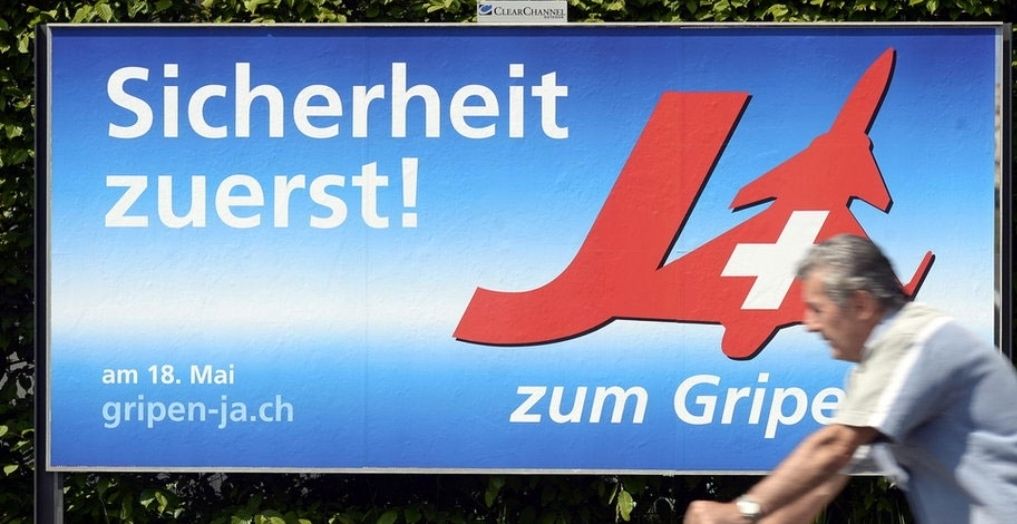 Broschen & Nadeln: Flugzeug Pins, 1x Crossair – Gebraucht aus Wettingen von SC_8777 3