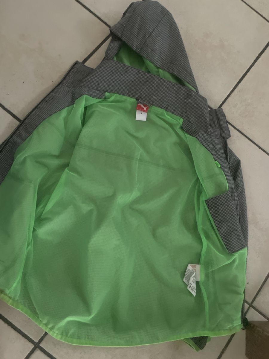 Puma Vestes & Manteaux: Puma Regenjacke Gr. 140 mit Netzfutter Neu – Neuf avec emballage d'origine à Obergerlafingen par cabo4 3