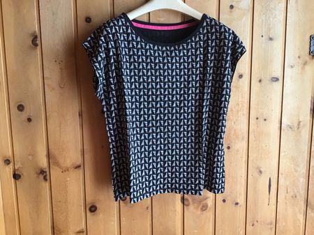 Damen T-Shirt mit Muster Grösse S 1-2-3 guter Zustand