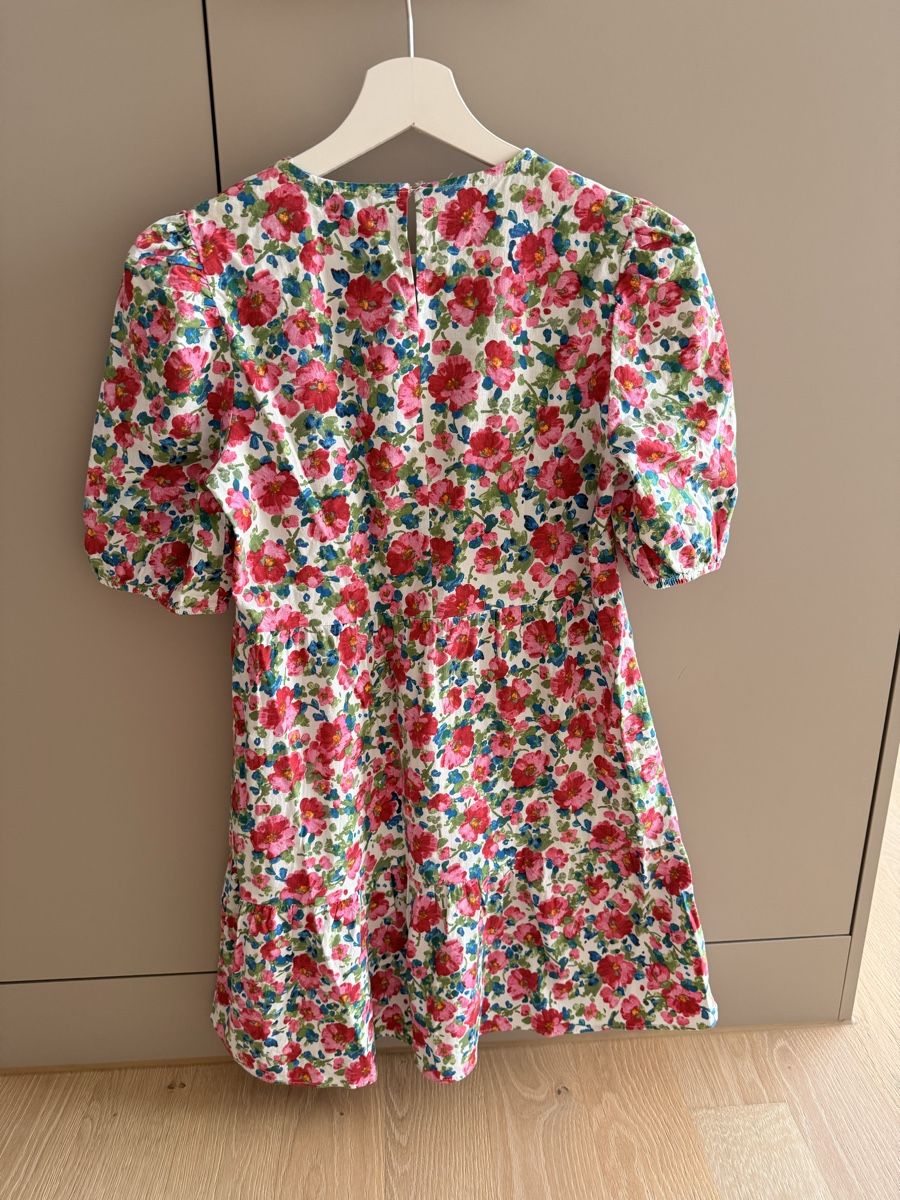 Stradivarius Vestiti: Kleid Stradivarius Blumenmuster Kurzarm Grösse S – Usato da Herzogenbuchsee venduto da lkropf 3