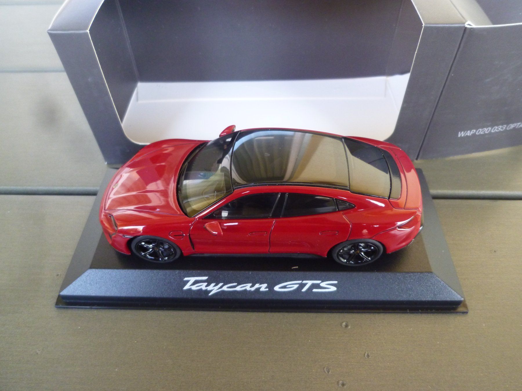 Porsche Modellini d'auto: Porsche Taycan GTS – Nuovo e nell'imballaggio originale da Flawil venduto da Imperiosud 5