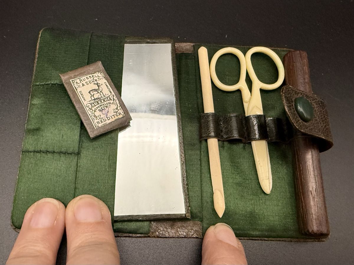 Unghie finte: Vintage Maniküre-Set – Usato da Lamone venduto da LaCantinaMagica 2