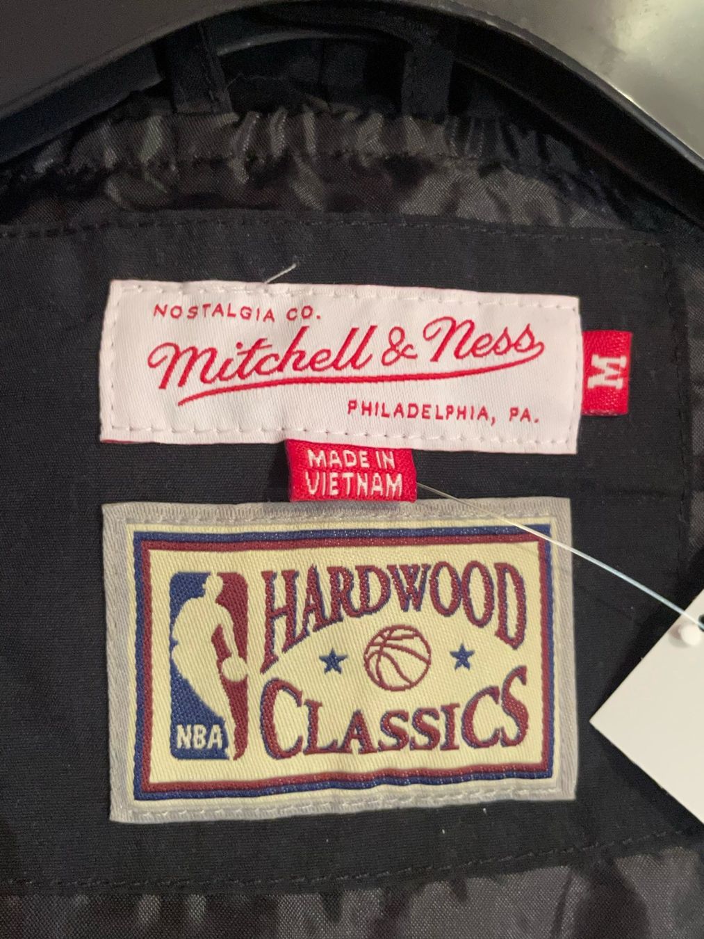 Mitchell & Ness Jacken: MITCHELL & NESS CHICAGO BULLS WINDBREAKER JACKET SZ: M – Gebraucht aus Cortaillod von Stay_Alive_vintage 7