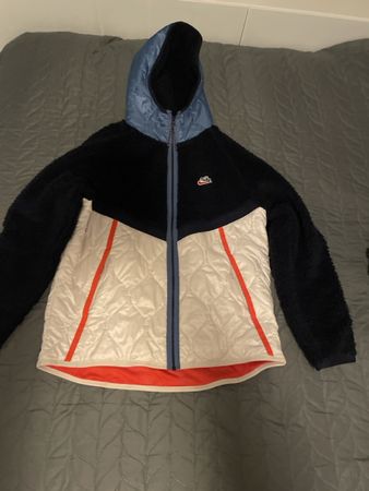 Veste Nike chaude d'hiver, taille L – presque neuf!