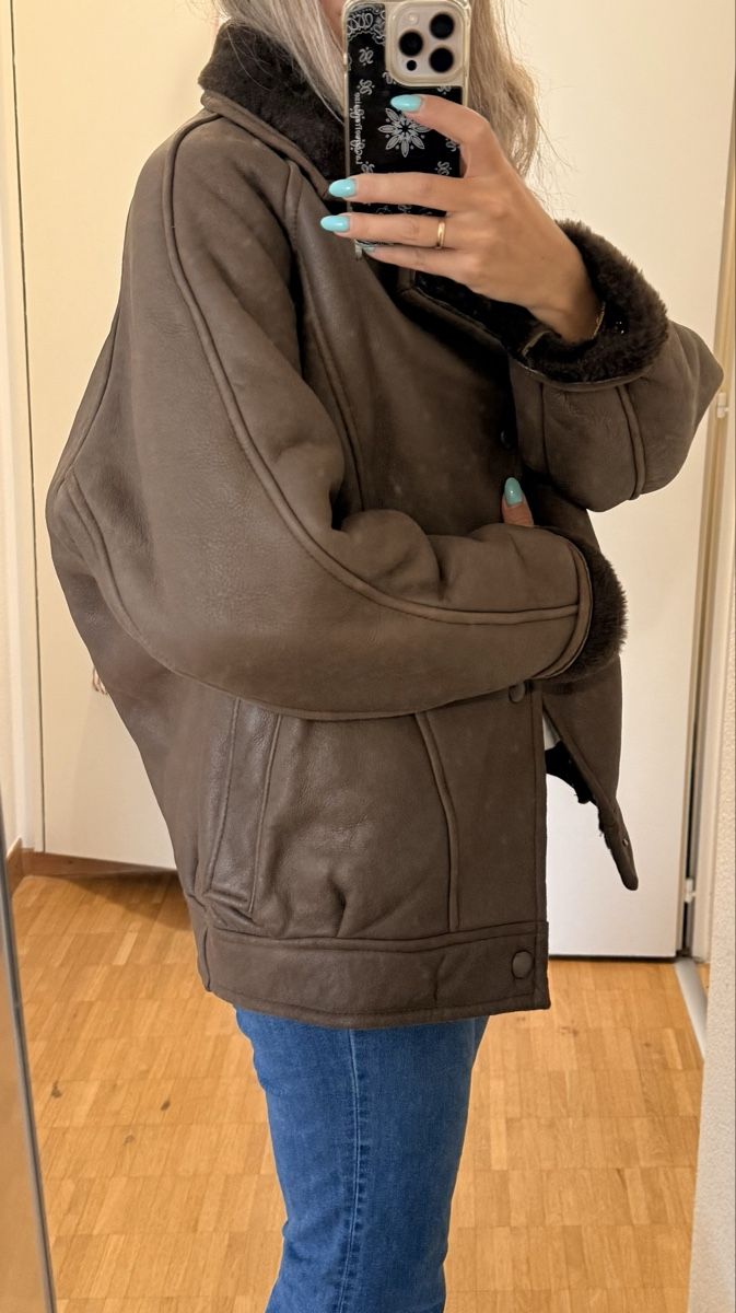Vestes: Veste Shearling en cuir véritable  – D'occasion à Genève par dia_fyt8 2