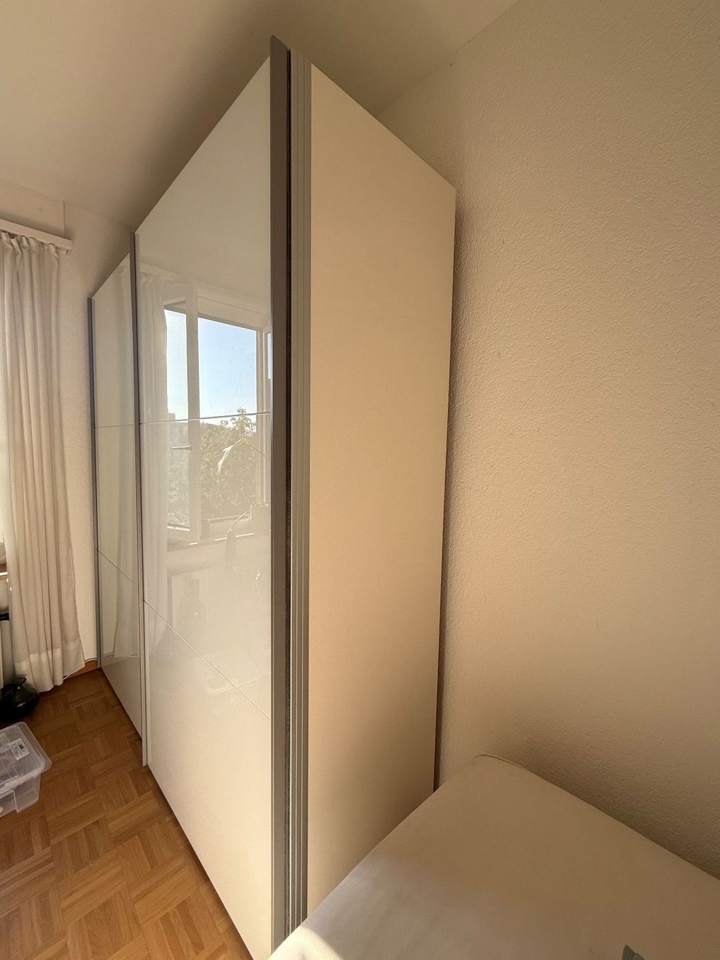 Schränke: Hochwertiger Schrank mit Schiebetüren – Gebraucht aus Luzern von apu.grueter 3