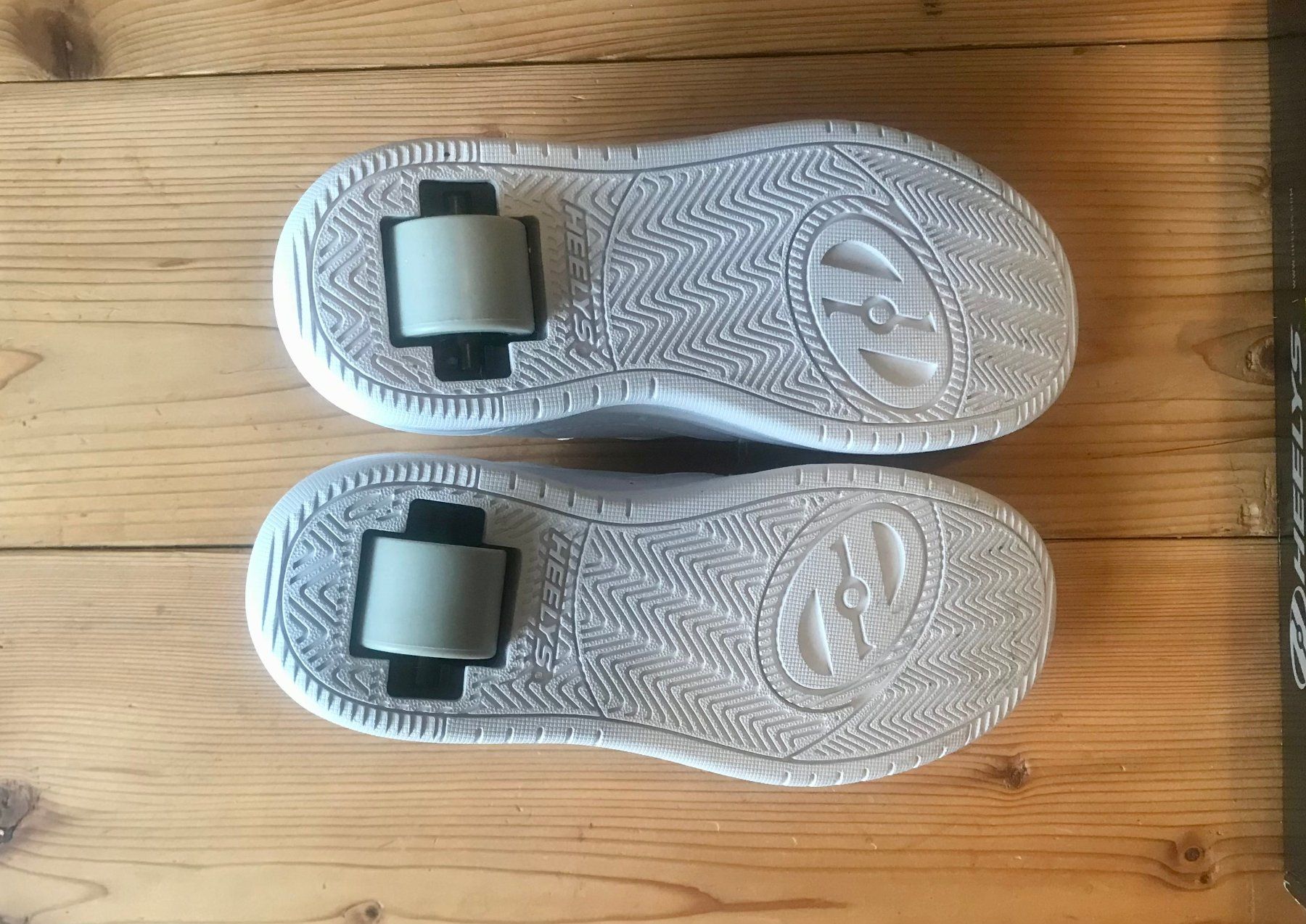 Inline-Skating & Rollschuhe: Heelys Rollenschuhe weiss Grösse 35 – Neu (gemäss Beschreibung) aus Münsingen von bozuk 3