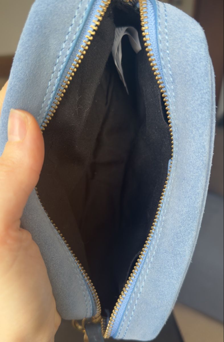 Levi's Sacs femmes: Sac Levi’s en daim bleu clair – cuir véritabl – Neuf (Voir description) à Vuippens par Anna_as 8