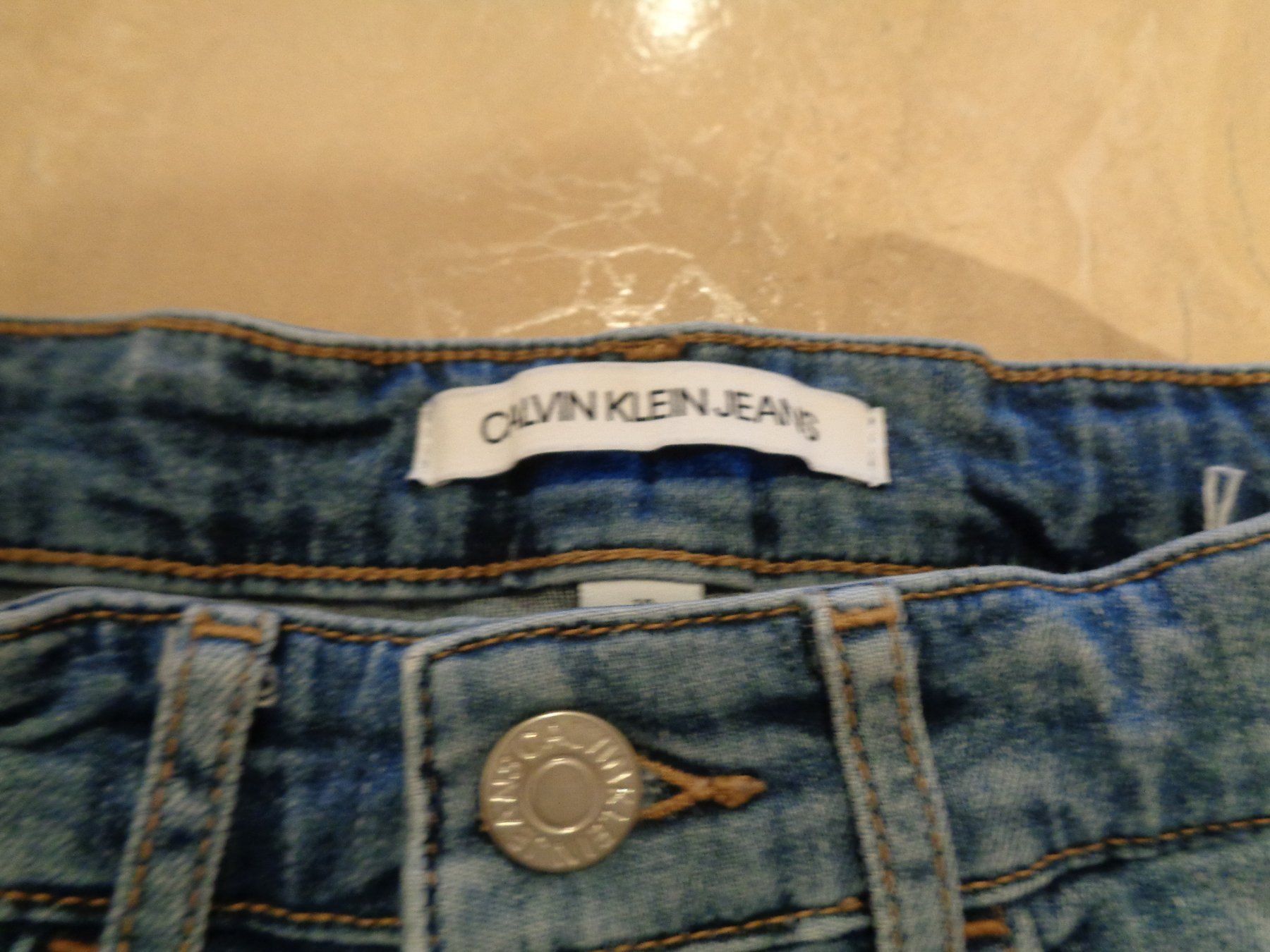 Guess Pantaloni: Calvin Klien coole Shorts,   10J 140 – Usato da Klingnau venduto da Markus14 3