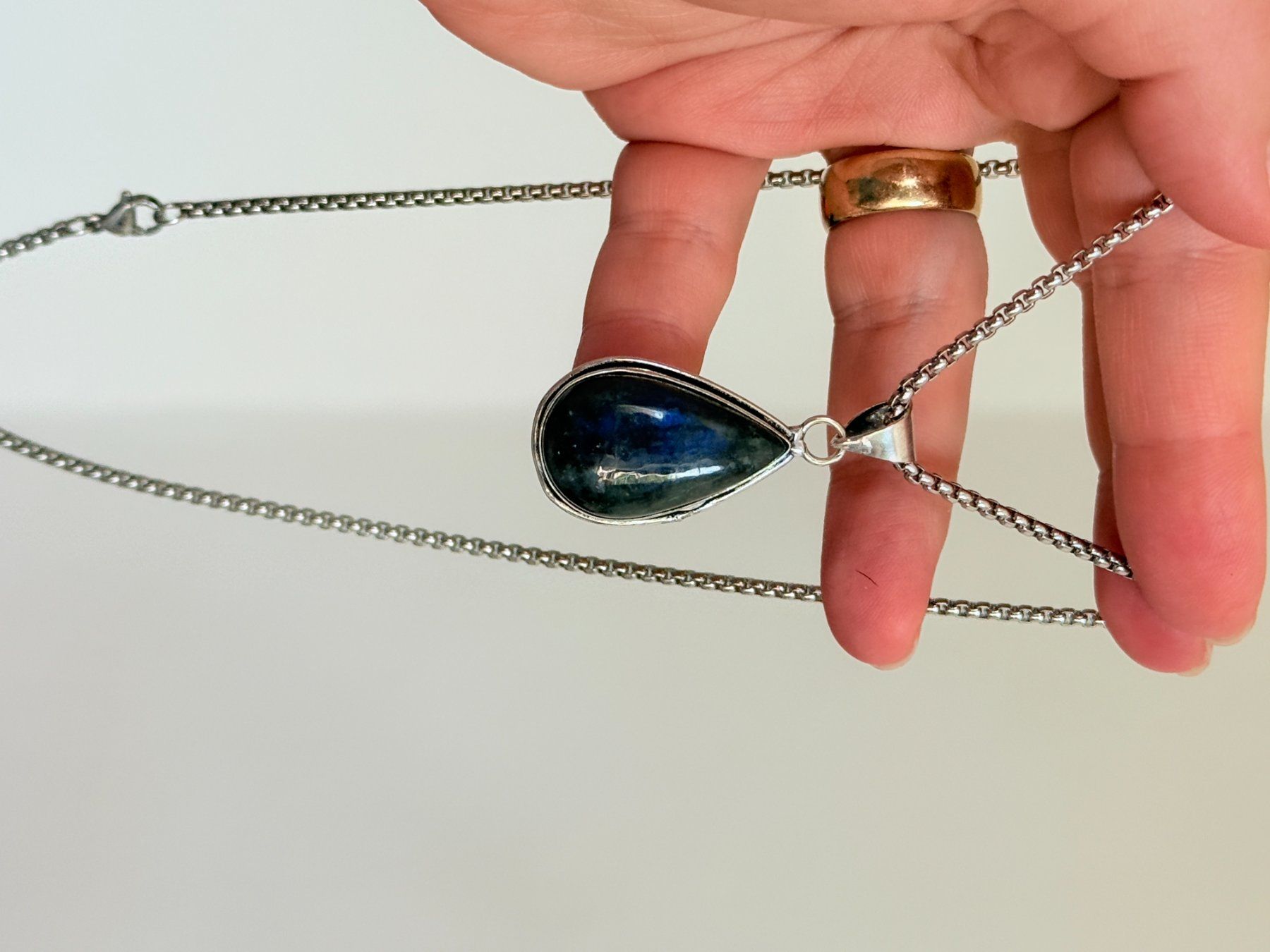 Colliers: Labradorite necklace – Neuf avec emballage d'origine à Genève par AGBERG 8