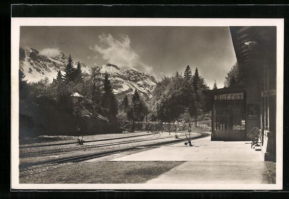 Cartoline postali: Brünig, Bahnhof mit Restaurant Bahnhof- – Usato da Berlin venduto da bartko-reher