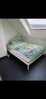 Bettgestell weiss 140cm breit mit Matratze (15 Monate alt)