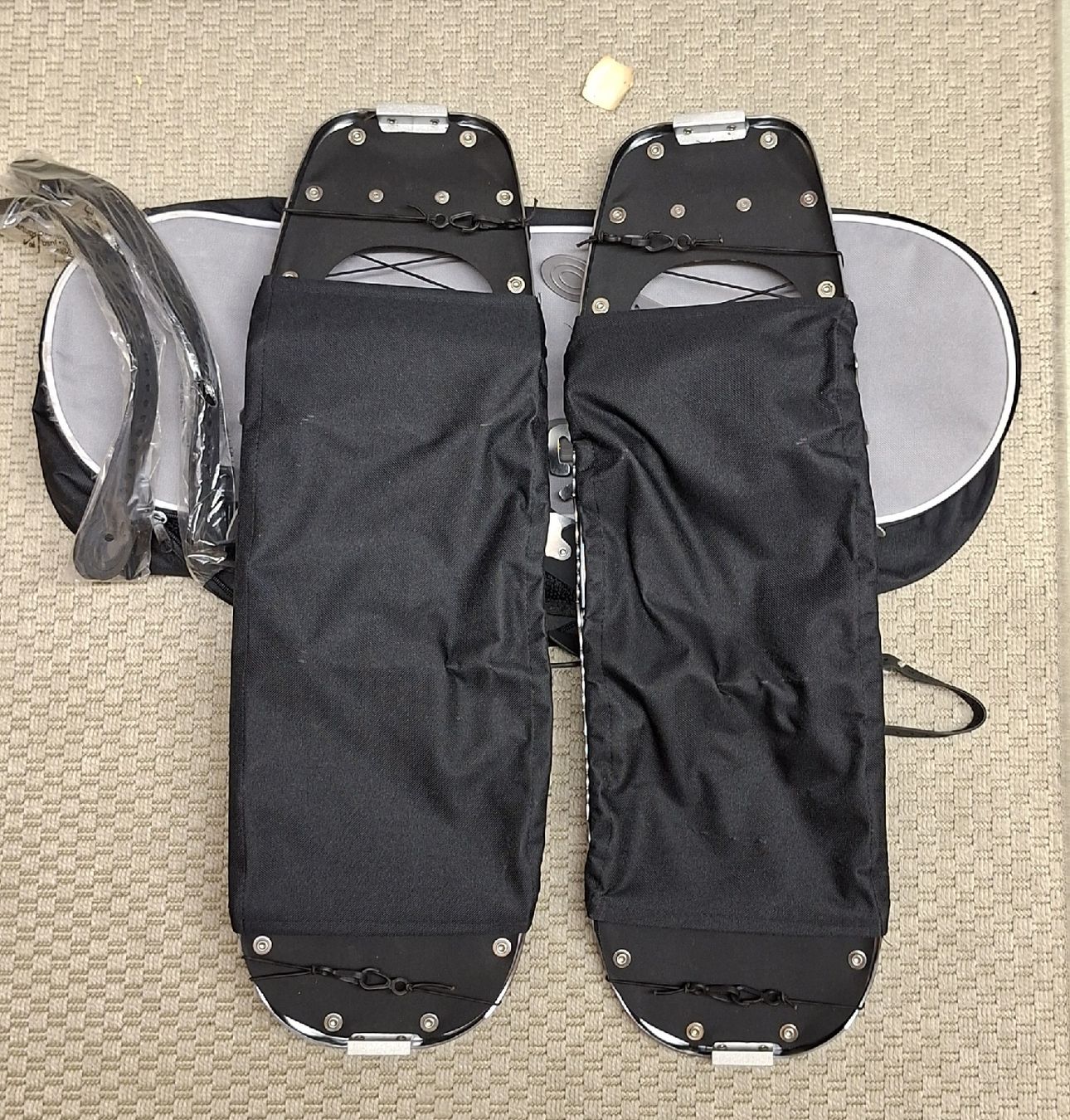 Autre équipement outdoor: preiswerte Schneeschuhe für Einsteiger – D'occasion à Dietwil par spyerx 1