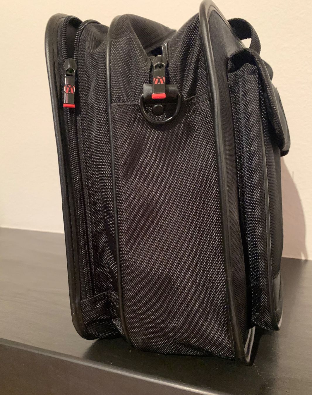 Borse: Monolith Laptoptasche - Top Zustand! – Nuovo (secondo la descrizione) da Uitikon Waldegg venduto da Tinkki 1