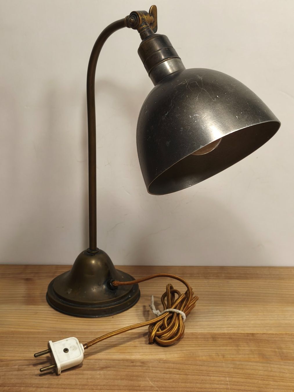 Lampade: "Bauhaus" Schreibtisch-Lampe – Usato da Wettingen venduto da DaHa90 1