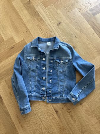 Jeansjacke von H&M, Grösse 140