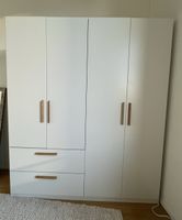 Kleiderschrank Skandi weiss Holzgriffe mit Schubladen