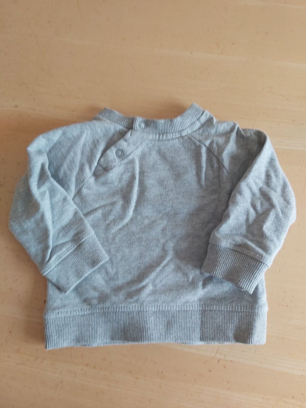Maglioni & Felpe: Baby Pullover grau  1-3 monate – Usato da Disentis/Mustér venduto da epa_862v 1