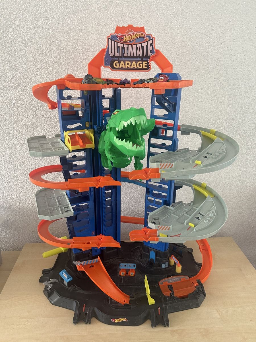 Hot Wheels Giocattoli: Hot wheels Parkgarage  – Usato da Allschwil venduto da gassera01 1